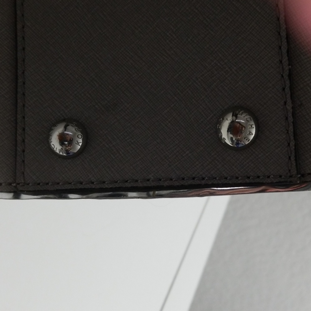 Michael Kors Hamilton - Picture 6 of 7